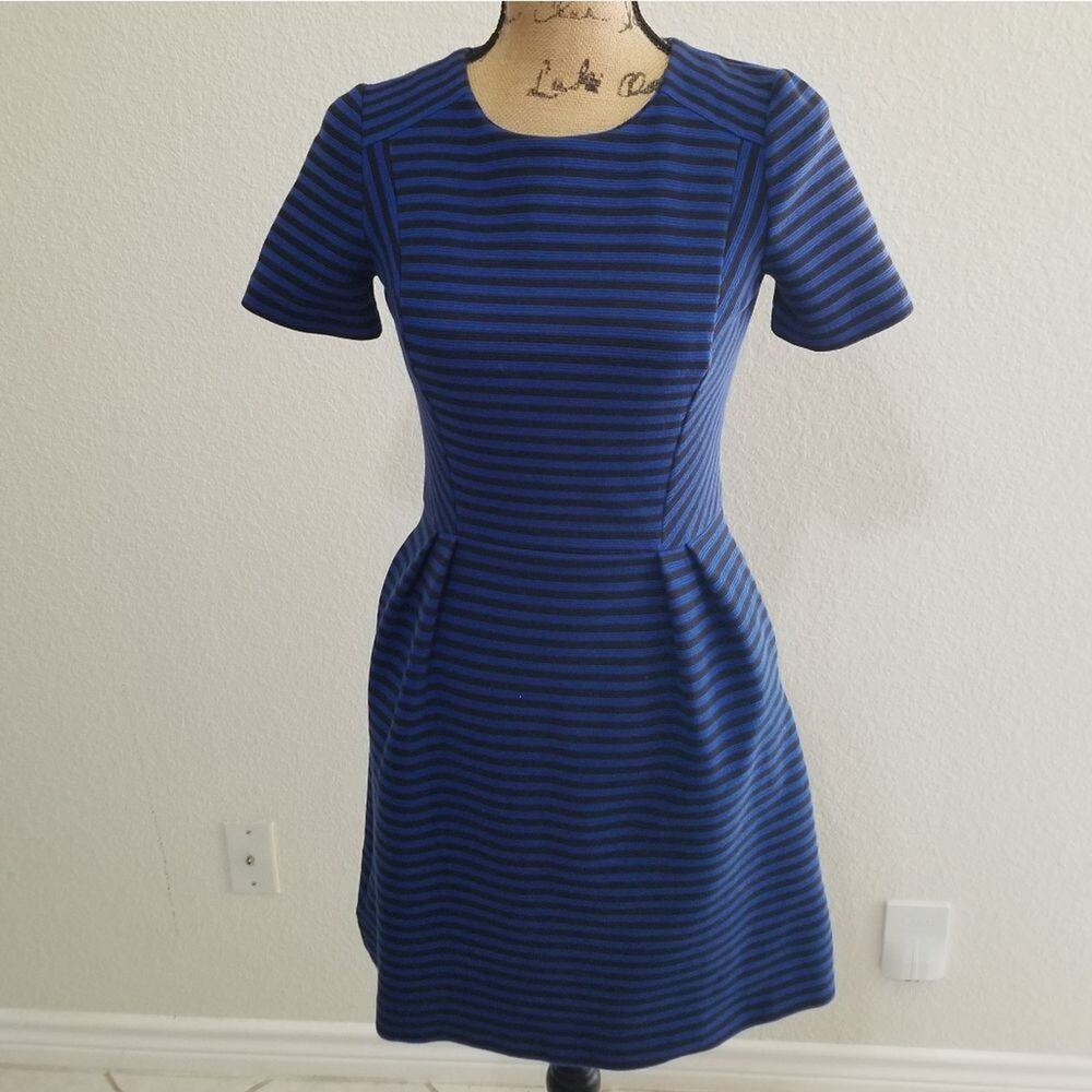 MADEWELL blue and‎ black striped dress size 2 layered tucks
